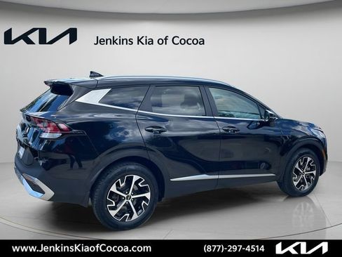 Certified 2025 Kia Sportage EX AWD/4WD image 4