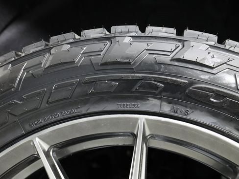 Used 2026 Chevrolet Tahoe Z71 w/ Comfort Package image 54