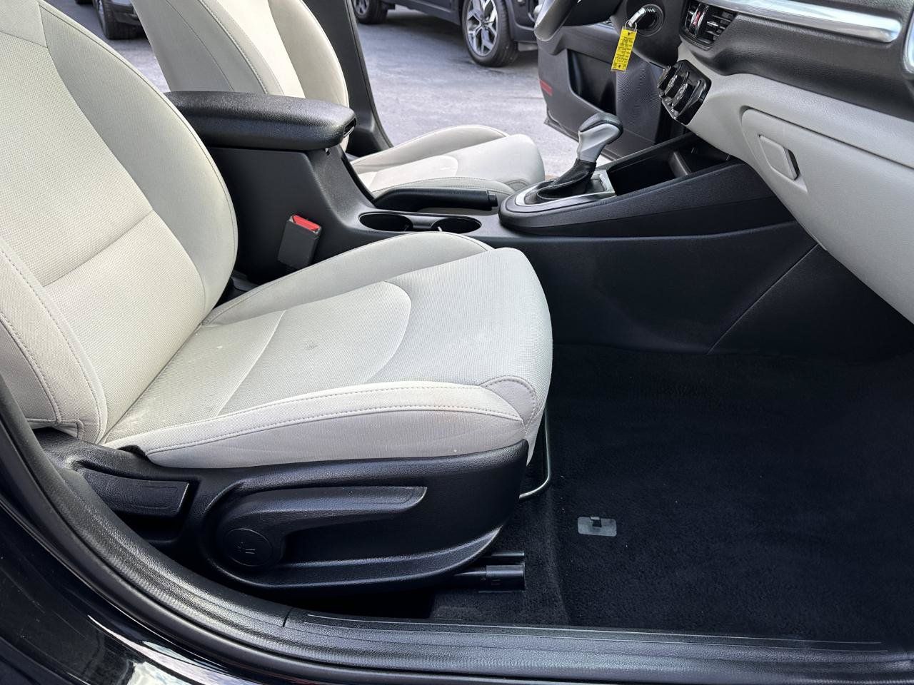 Used 2023 Kia Forte LXS w/ LXS Technology Package FWD image 41