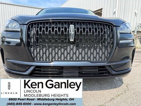 Used 2023 Lincoln Corsair AWD w/ Equipment Group 101A image 3