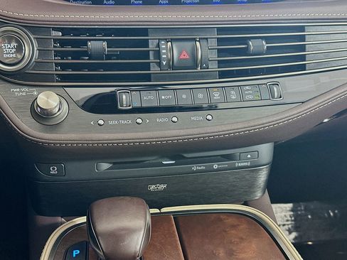 Used 2019 Lexus LS 500 image 18