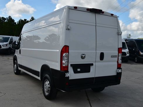 Used 2023 RAM ProMaster 2500 w/ Driver Convenience Group FWD image 5