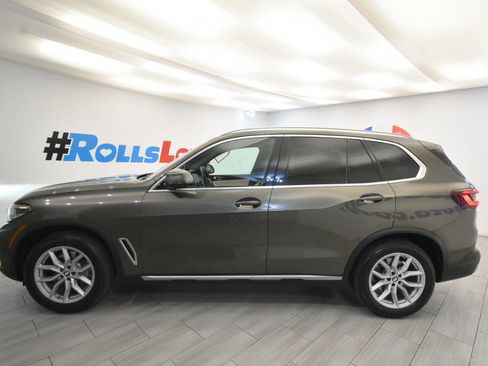Used 2022 BMW X5 xDrive40i w/ Premium Package AWD/4WD image 2