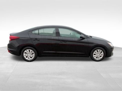 Used 2019 Hyundai Elantra SE image 8