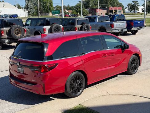 Used 2025 Honda Odyssey Sport-L image 6