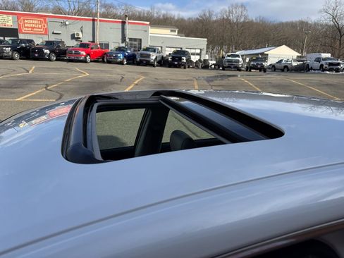 Used 2011 Toyota Avalon image 29