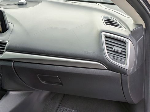 Used 2018 MAZDA MAZDA3 Touring image 20