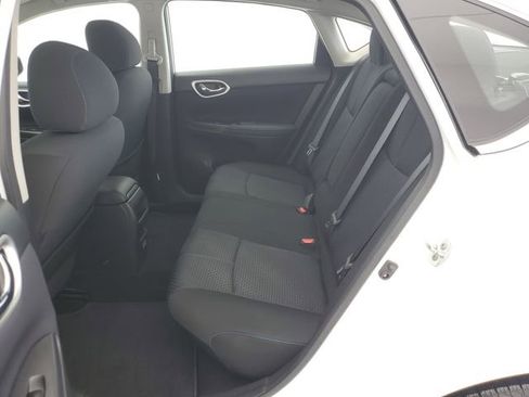 Used 2018 Nissan Sentra SR w/ Technology Package FWD image 13