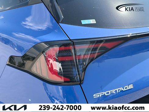 New 2026 Kia Sportage SX FWD image 9