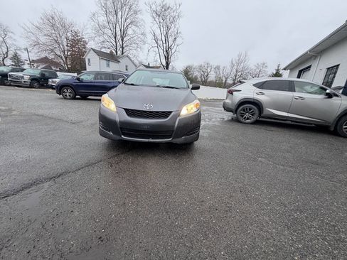 Used 2009 Toyota Matrix image 3