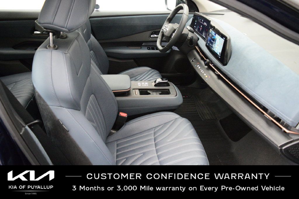Used 2023 Nissan Ariya AWD/4WD image 17