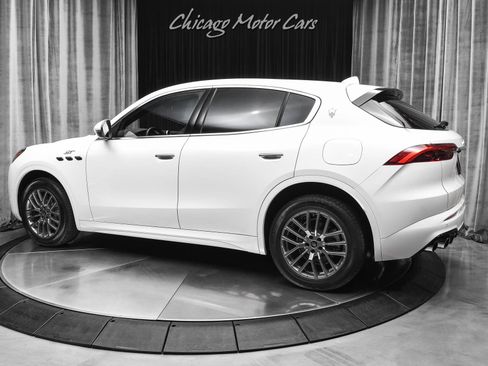 Used 2024 Maserati Grecale GT image 3