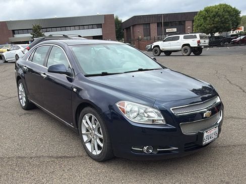 Used 2008 Chevrolet Malibu LTZ FWD image 3