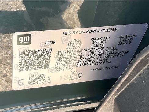 Used 2025 Chevrolet Trax LT FWD image 16