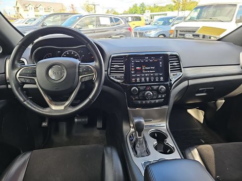 Used 2020 Jeep Grand Cherokee Laredo w/ Quick Order Package 2BN North AWD/4WD image 12