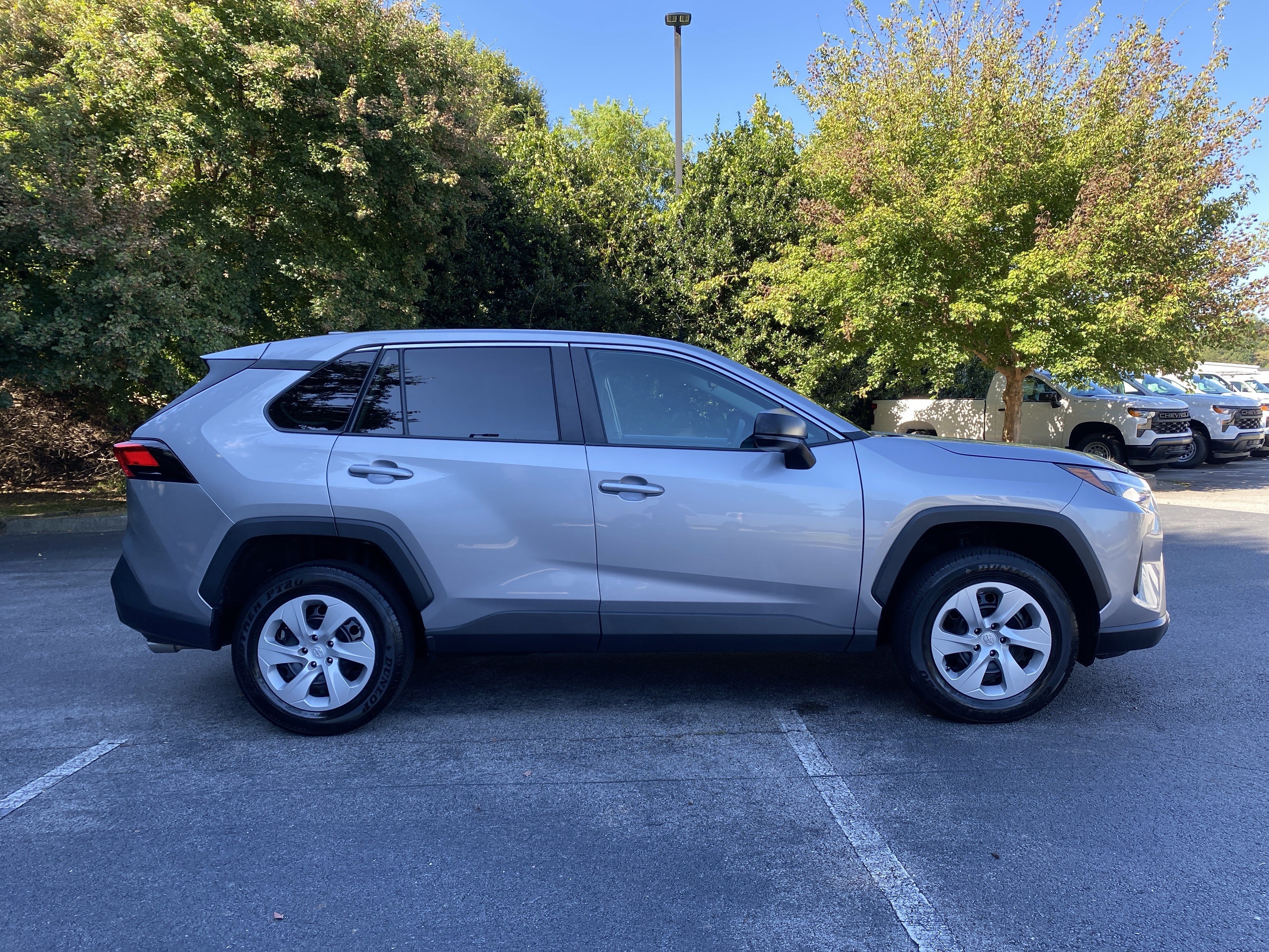 Used 2024 Toyota RAV4 LE FWD image 10