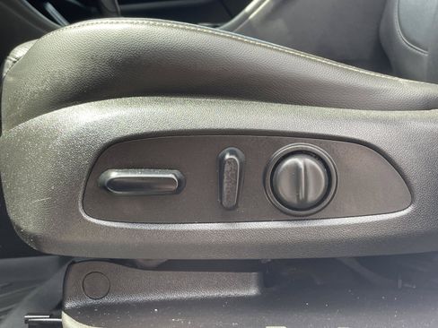 Used 2018 GMC Acadia SLT FWD image 11