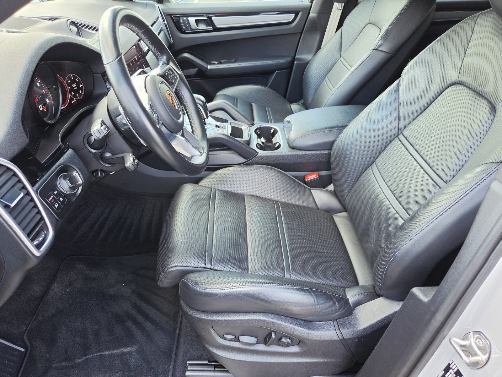 Used 2022 Porsche Cayenne S AWD/4WD image 13