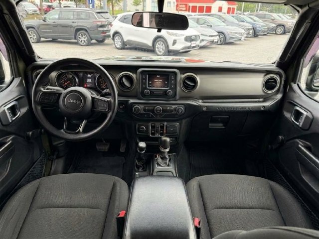 Used 2021 Jeep Wrangler Unlimited Sport AWD/4WD image 3