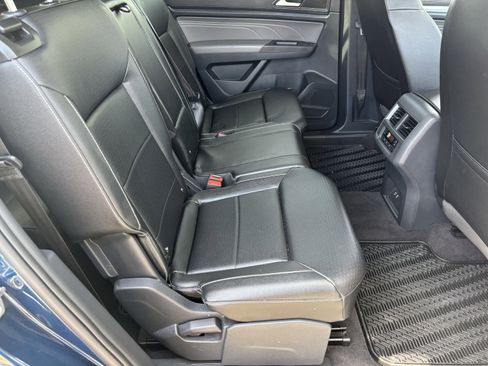 Certified 2022 Volkswagen Atlas SE w/ Panoramic Sunroof Package image 11