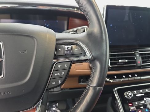 Certified 2024 Lincoln Navigator L Reserve AWD/4WD image 15