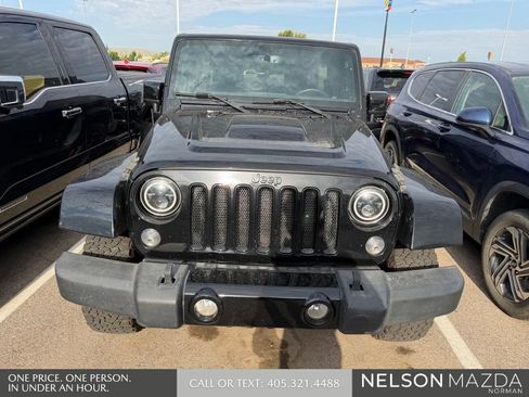 Used 2015 Jeep Wrangler Unlimited Sahara AWD/4WD image 2