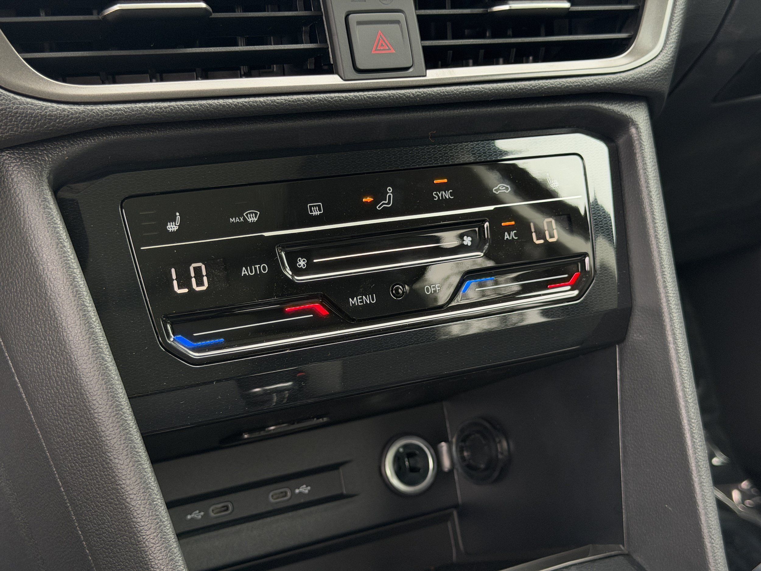 New 2026 Volkswagen Taos SE FWD image 26