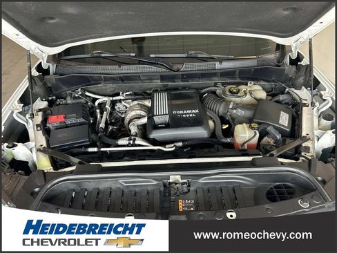 Used 2020 Chevrolet Silverado 1500 RST AWD/4WD image 9