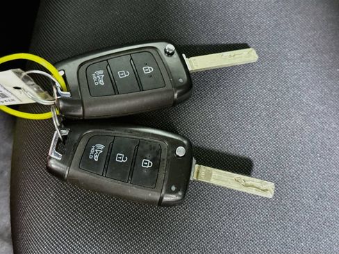 Certified 2023 Hyundai Tucson SE AWD/4WD image 32