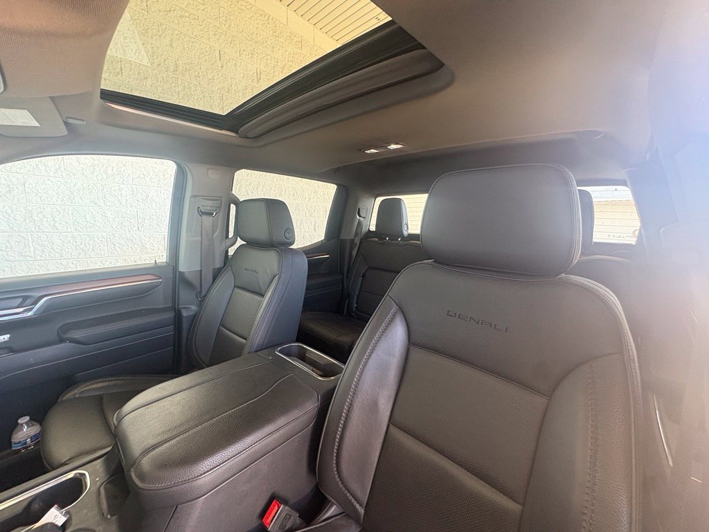 Used 2025 GMC Sierra 1500 Denali w/ Denali Reserve Package AWD/4WD image 2