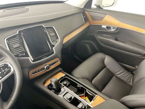 Used 2024 Volvo XC90 T8 Plus w/ Protection Package Premier AWD/4WD image 23