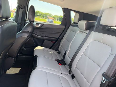 Used 2023 Ford Escape Platinum AWD/4WD image 29