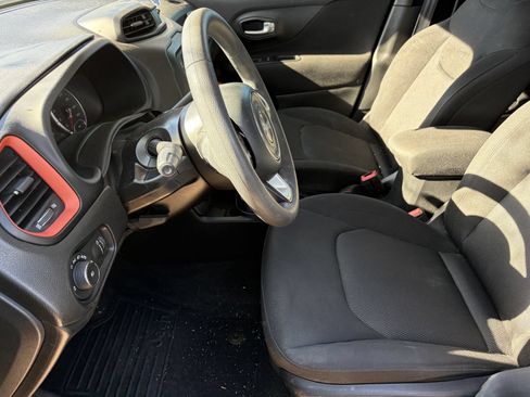Used 2018 Jeep Renegade Sport w/ Power & Air Group AWD/4WD image 12