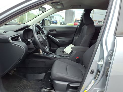 Used 2022 Toyota Corolla Cross LE AWD/4WD image 16