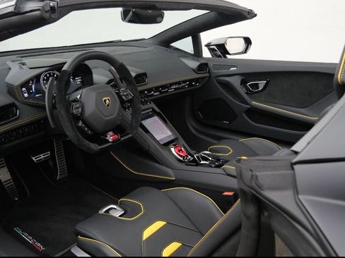 Used 2024 Lamborghini Huracan EVO AWD/4WD image 20