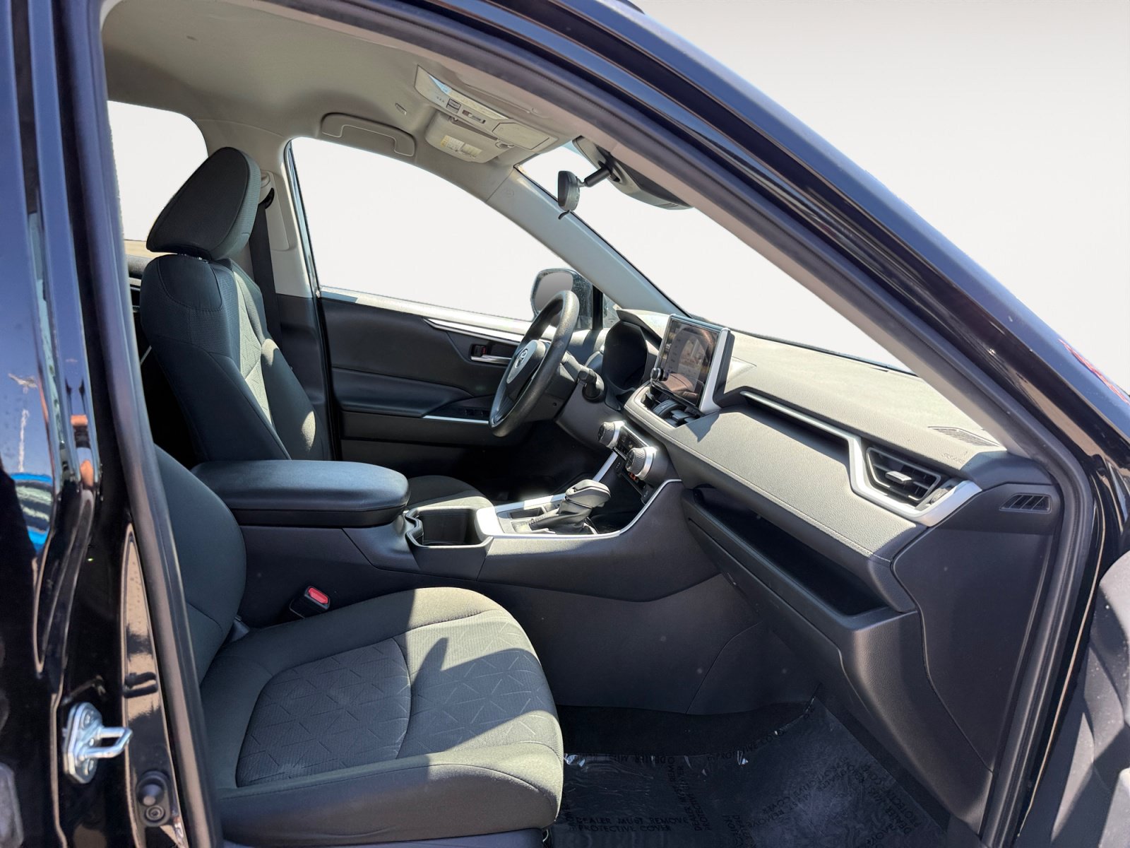 Used 2024 Toyota RAV4 XLE FWD image 19