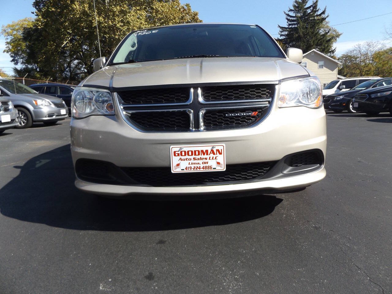Used 2015 Dodge Grand Caravan SXT FWD image 3