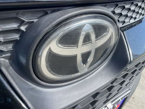 Used 2020 Toyota Corolla LE image 29