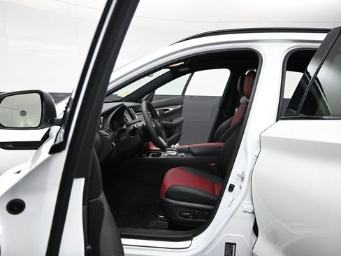 New 2025 INFINITI QX50 Sport image 9