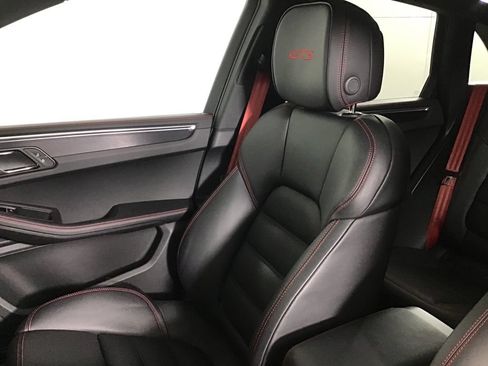 Certified 2023 Porsche Macan GTS w/ Sport Chrono Package AWD/4WD image 22