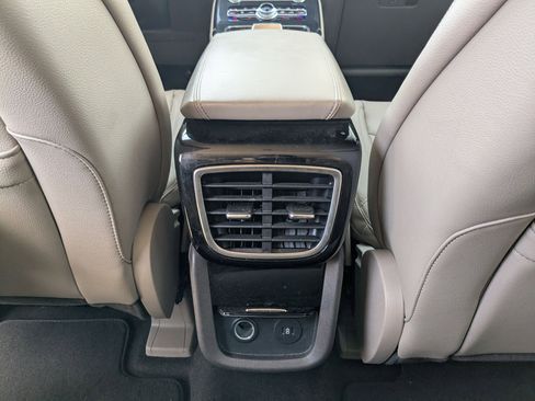 Used 2023 Lincoln Nautilus Standard w/ Premium Package image 22