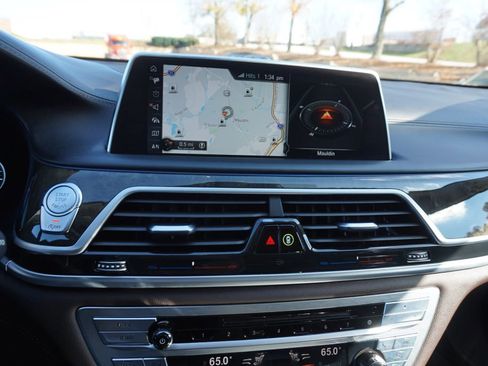 Used 2017 BMW 740i image 47