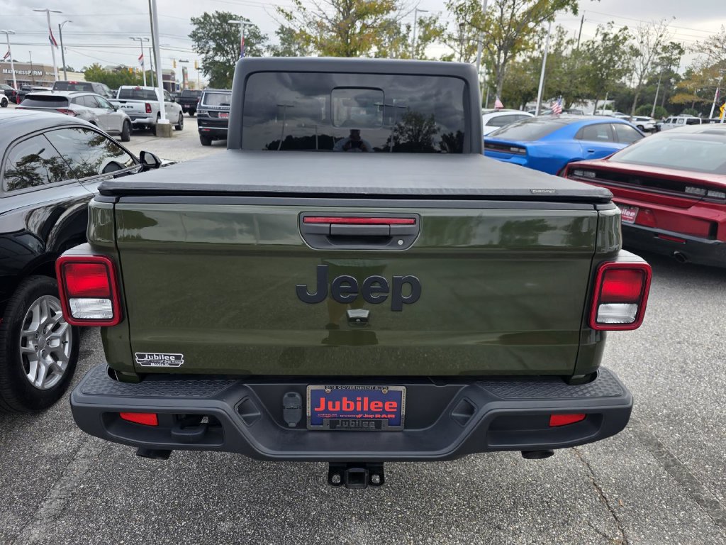 Used 2021 Jeep Gladiator Sport AWD/4WD image 3
