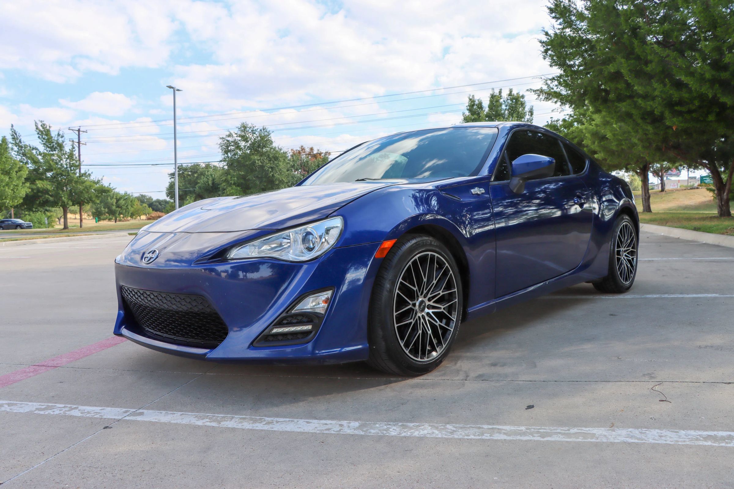 Used 2015 Scion FR-S RWD image 3