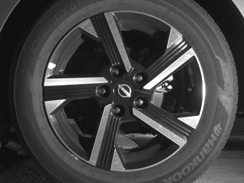 Used 2025 Nissan Sentra SV image 14