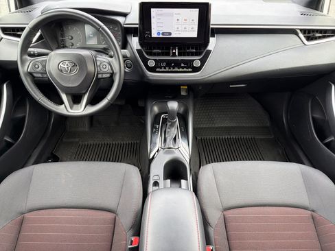 Used 2024 Toyota Corolla SE w/ SE Premium Package FWD image 3
