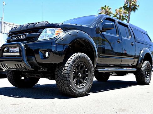 Used 2017 Nissan Frontier SV w/ SV Value Truck Package RWD image 1