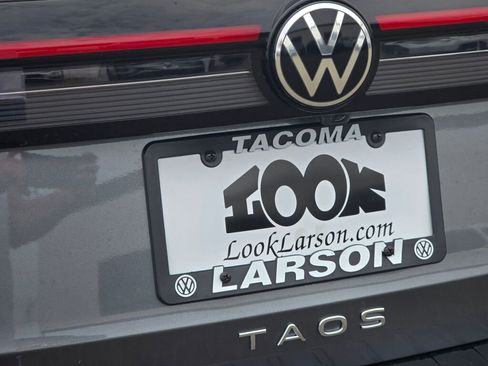 New 2025 Volkswagen Taos SEL image 13