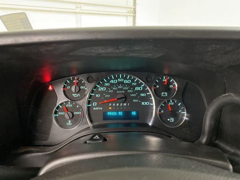 Used 2017 Chevrolet Express 2500 LT w/ LT Preferred Equipment Group image 23