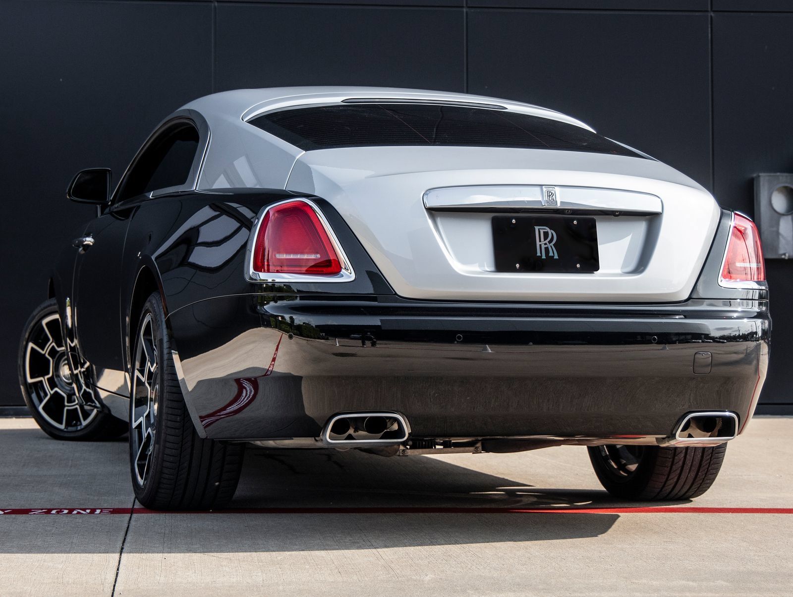 Used 2019 Rolls-Royce Wraith RWD image 9